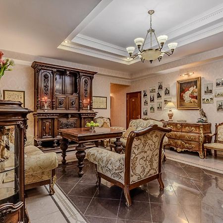 Gallery Hotel Gintama Apgrade Киев Екстериор снимка