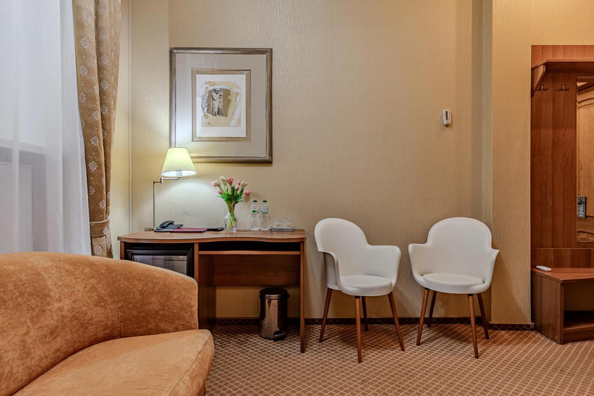 Gallery Hotel Gintama Apgrade Киев Екстериор снимка