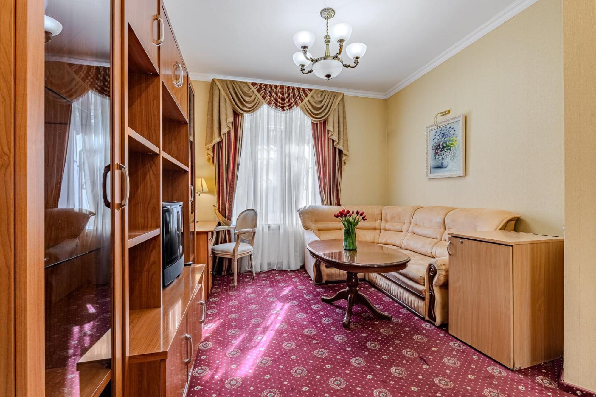 Gallery Hotel Gintama Apgrade Киев Екстериор снимка