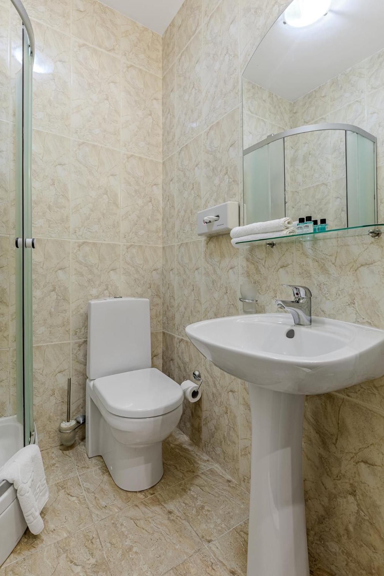 Gallery Hotel Gintama Apgrade Киев Стая снимка