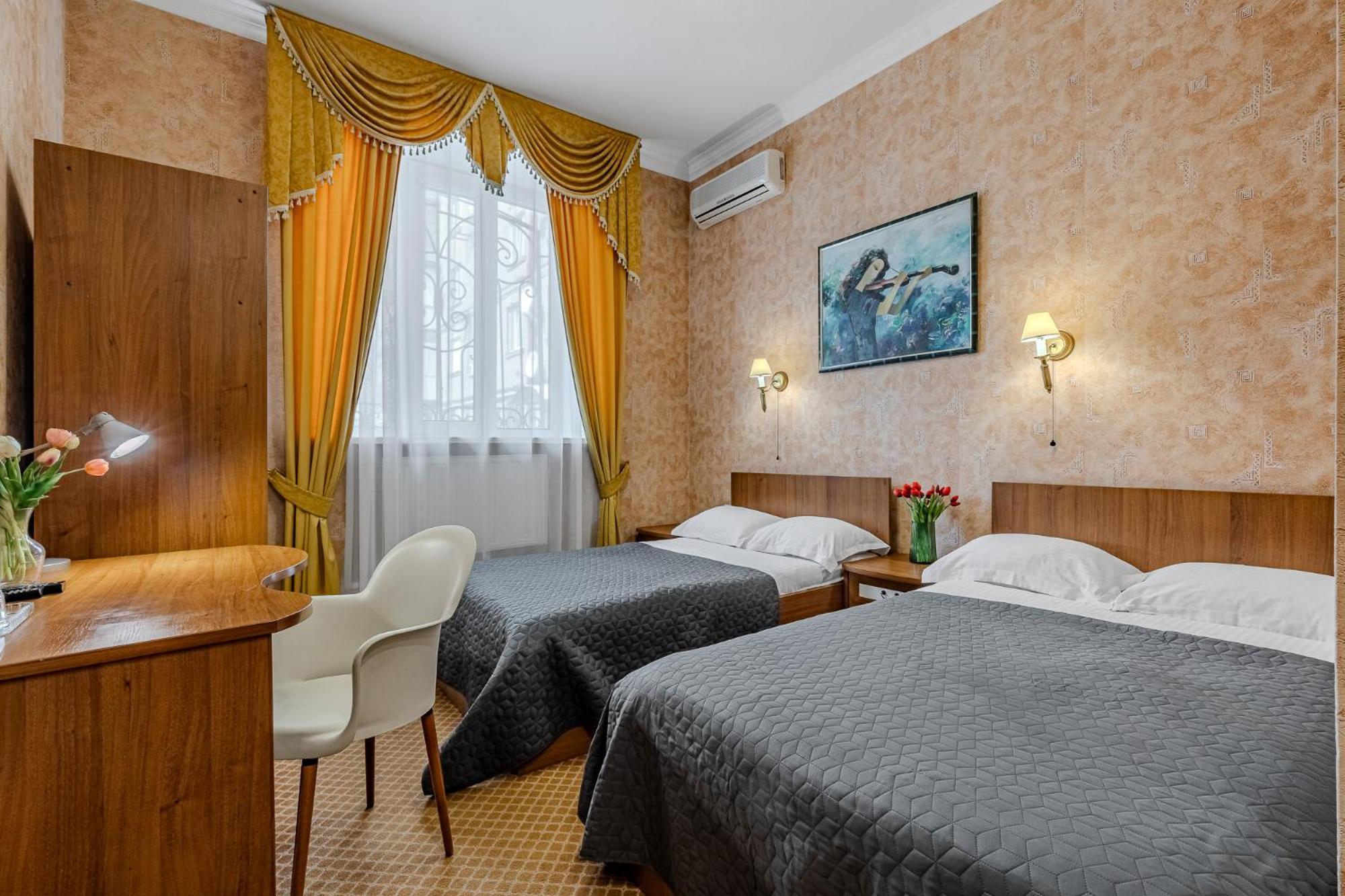 Gallery Hotel Gintama Apgrade Киев Екстериор снимка